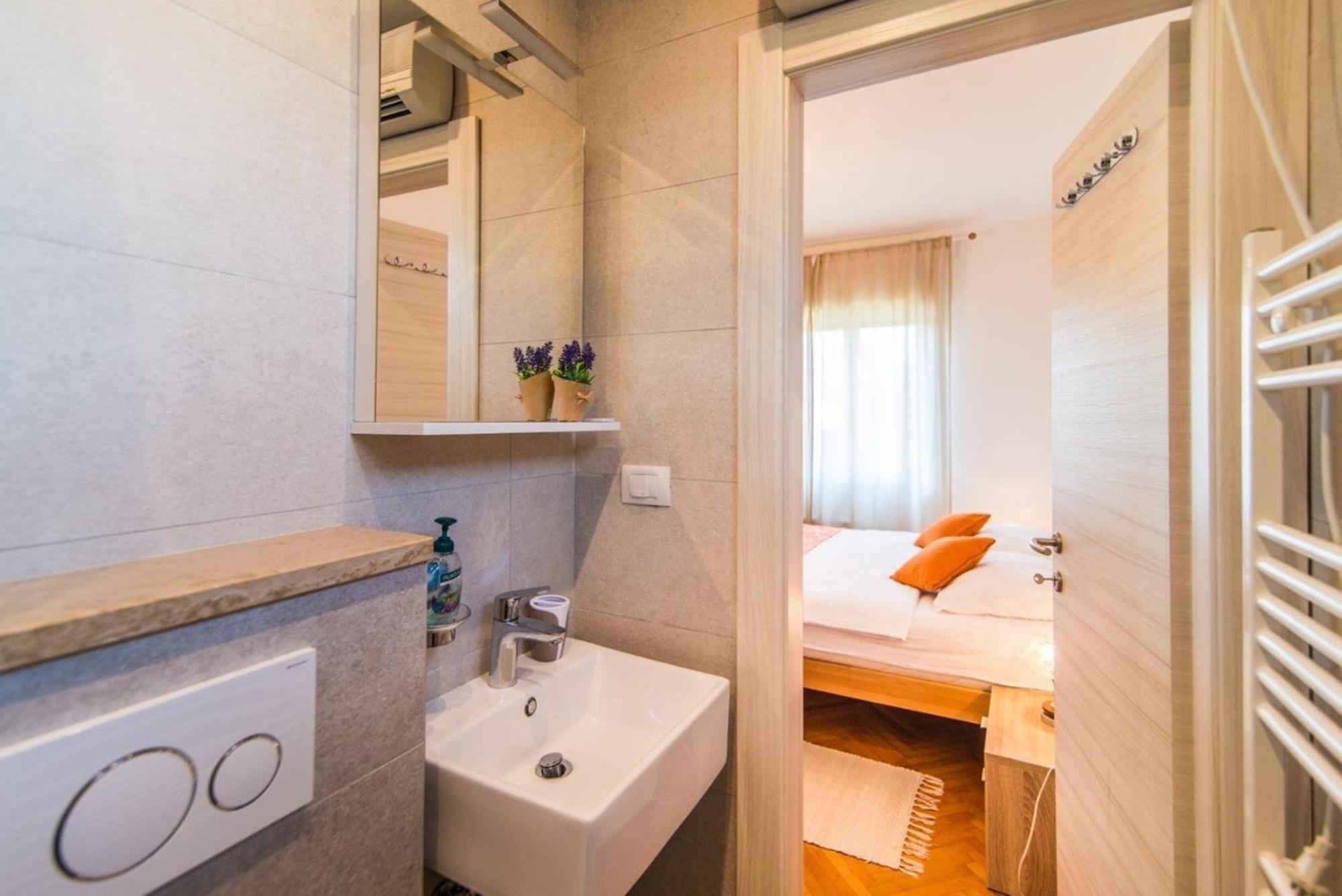 Villa Amalija - Apartment Amy Μεντουλίν Εξωτερικό φωτογραφία