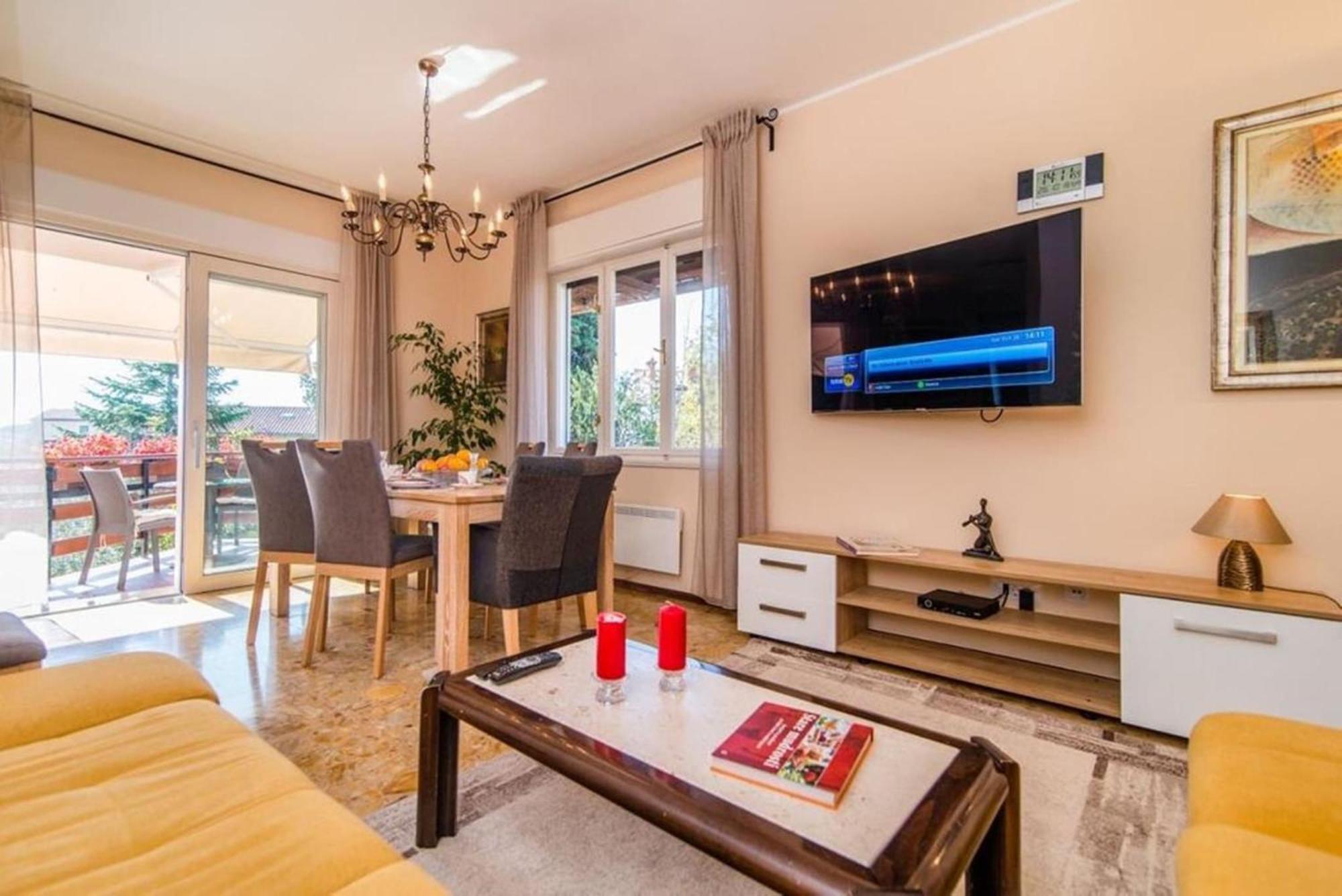 Villa Amalija - Apartment Amy Μεντουλίν Εξωτερικό φωτογραφία